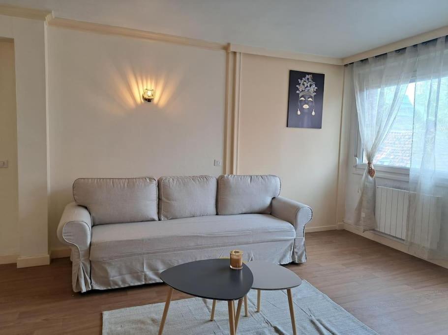 Magnifique T3 Avec Balcon Au Pied Du Metro Colbert Apartment Tourcoing Luaran gambar