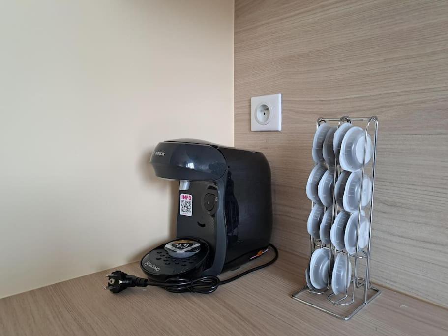 Magnifique T3 Avec Balcon Au Pied Du Metro Colbert Apartment Tourcoing Luaran gambar