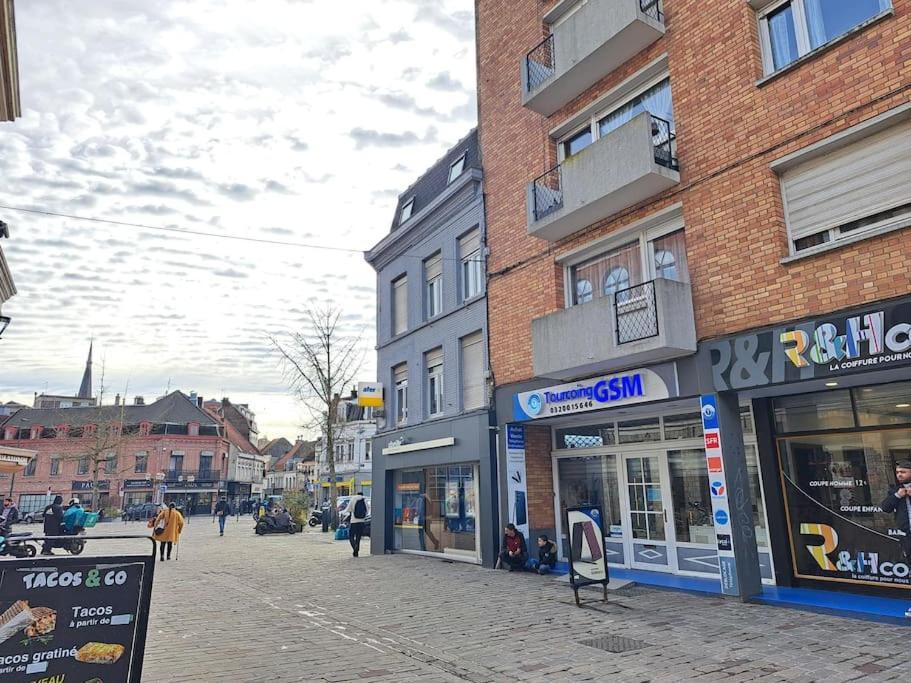 Magnifique T3 Avec Balcon Au Pied Du Metro Colbert Apartment Tourcoing Luaran gambar