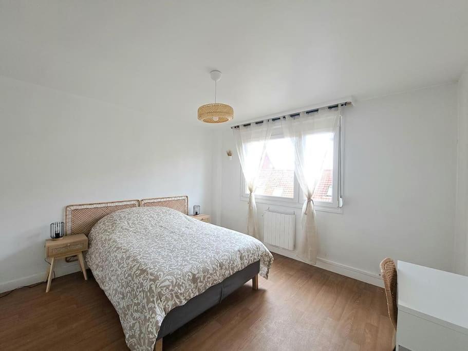 Magnifique T3 Avec Balcon Au Pied Du Metro Colbert Apartment Tourcoing Luaran gambar